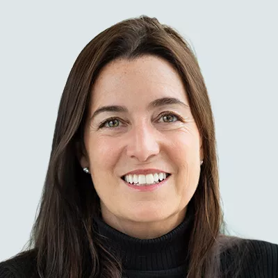 Photo of Kim Thomassin.